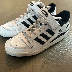 Adidas Low Footwear White Core Black Sneaker FY7757 Men's Shoes Size 9.5